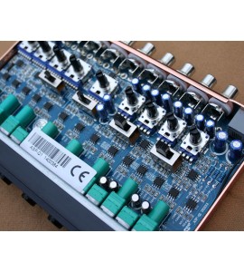Analogni procesor Zapco ASP-Q1